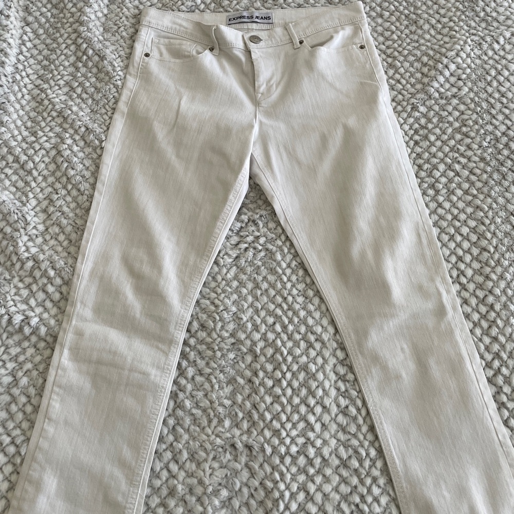 Express Women’s cropped legging MIA mid rise jean in White